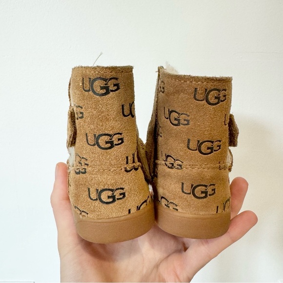 UGG Keelan Embossed boot Toddler Size 6 - Picture 9 of 9